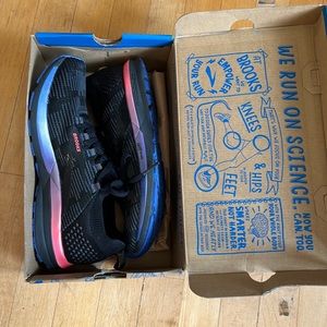 Brooks Ricochet Running Shoes